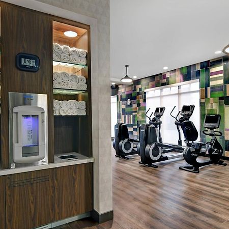 Courtyard By Marriott Manhattan Aggieville Extérieur photo